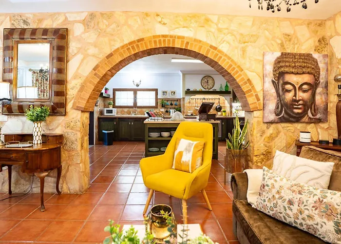 Casa Lazaro,