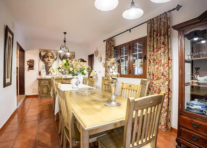 Daire Casa Lazaro, *