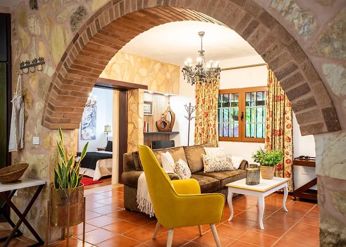 Casa Lazaro,