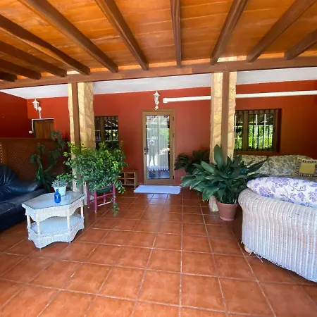 Casa Lazaro, *