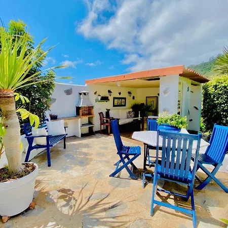 Casa Lazaro,