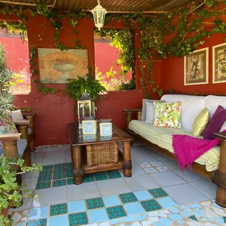 Casa Lazaro,