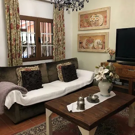 Casa Lazaro,