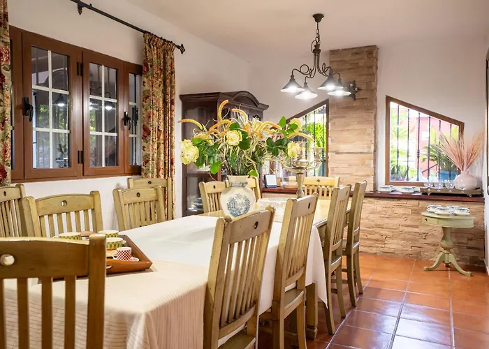 Casa Lazaro,