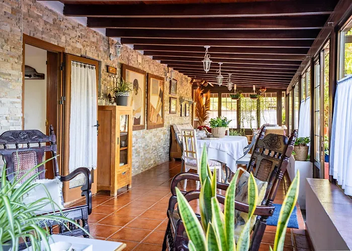 Casa Lazaro, *